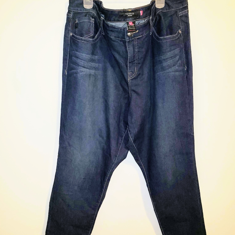 Torrid curvy skinny jeans